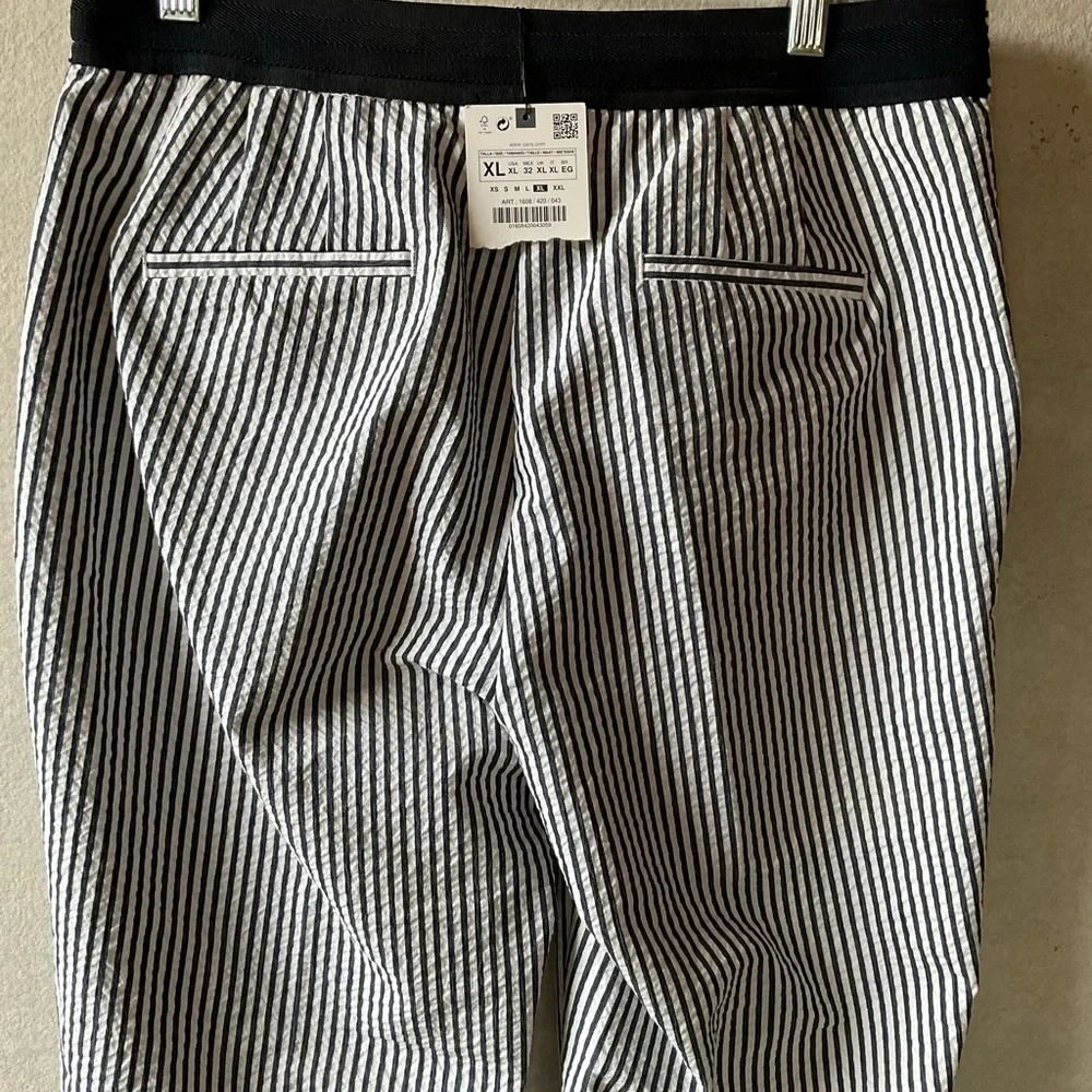 Zara pants. Navy blue and white. NWT. Size XL